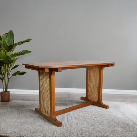 Ilona Dining Table